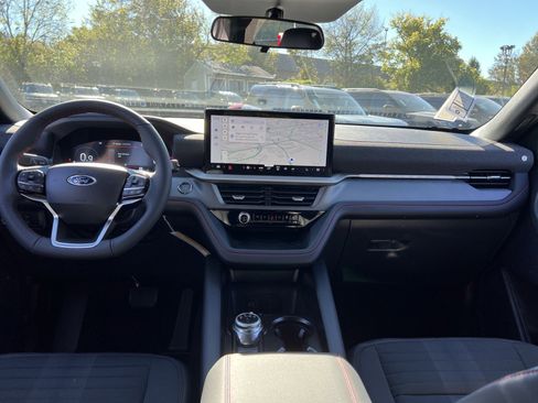 New 2026 Ford Explorer ST-Line w/ ST-Line Street Pack image 23