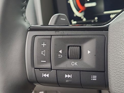 Used 2025 Nissan Rogue Platinum w/ Platinum Premium Package image 27