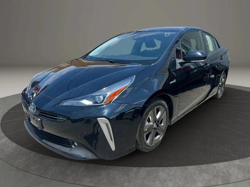 Used 2022 Toyota Prius XLE FWD image 1