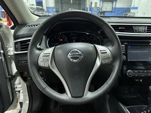 Used 2015 Nissan Rogue SL w/ SL Premium Package image 18