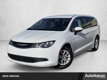 Used 2017 Chrysler Pacifica LX