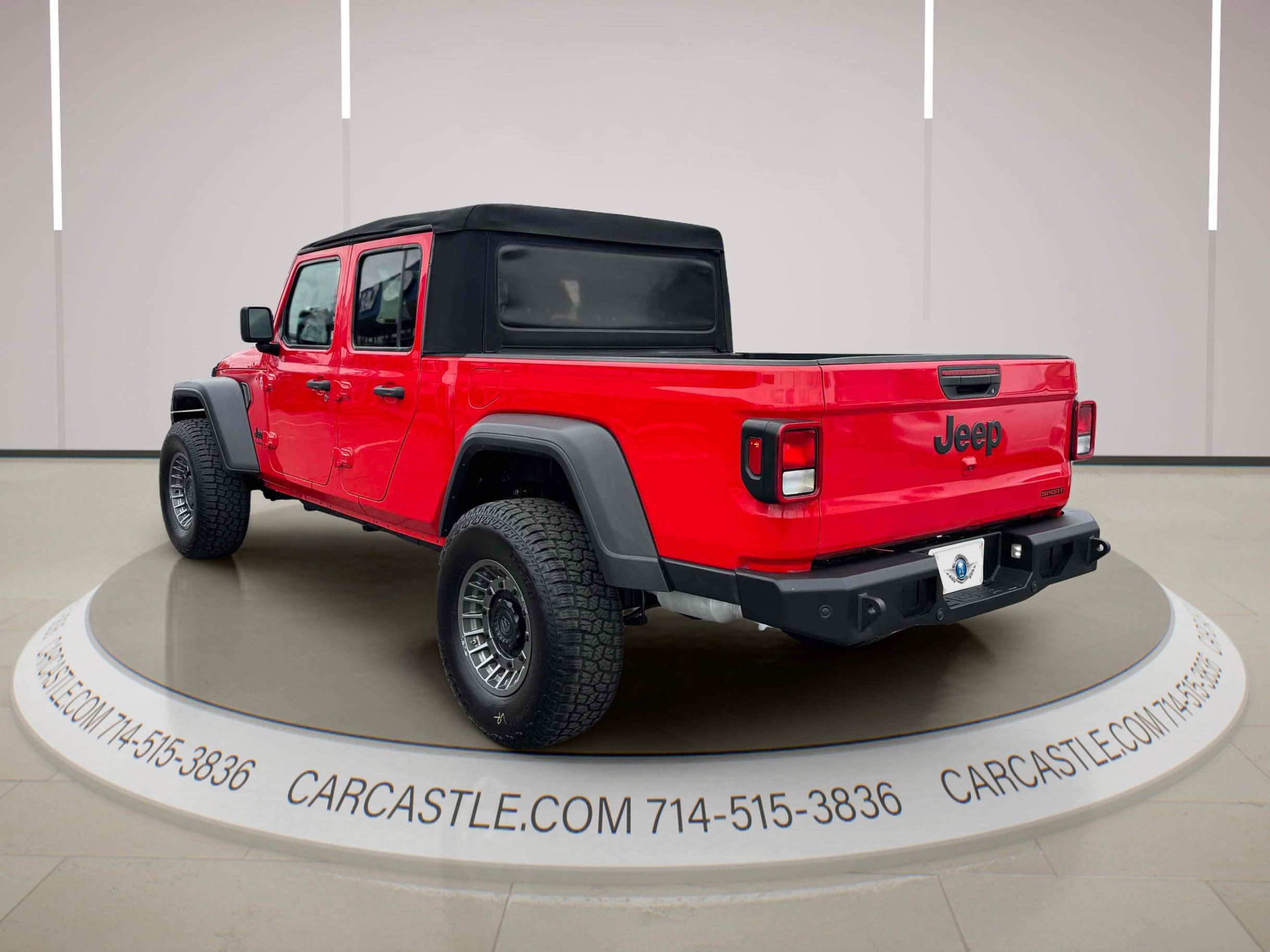 Used 2020 Jeep Gladiator Sport w/ Quick Order Package 24S AWD/4WD image 4