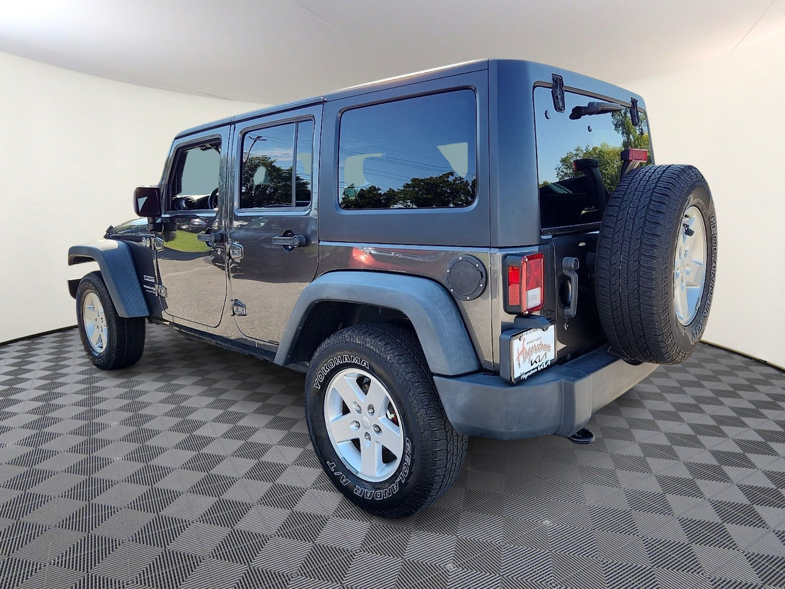 Used 2018 Jeep Wrangler Unlimited Sport S AWD/4WD image 4