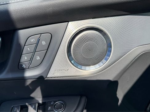 Used 2025 Buick Enclave Avenir w/ Super Cruise Package image 18