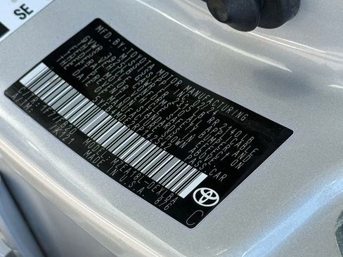 Used 2024 Toyota Corolla LE FWD image 33