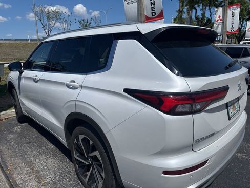 Used 2022 Mitsubishi Outlander SEL image 6