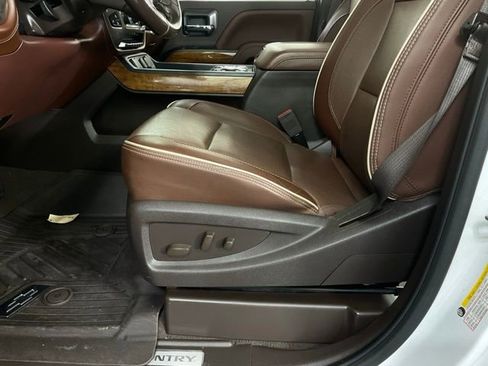 Used 2019 Chevrolet Silverado 2500 High Country w/ Duramax Plus Package image 34