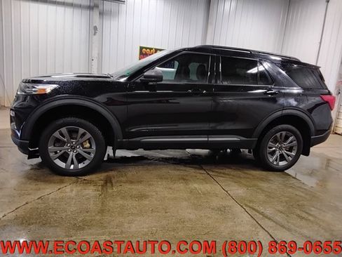 Used 2021 Ford Explorer XLT w/ Equipment Group 202A image 5