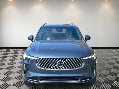 Used 2025 Volvo XC90 B6 Plus w/ Protection Package Premier image 8