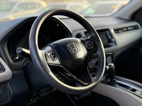 Used 2019 Honda HR-V LX image 26