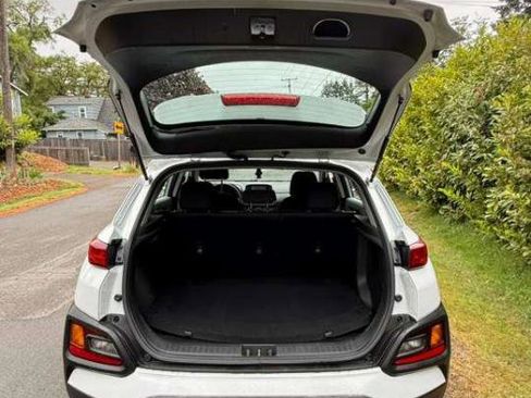 Used 2020 Hyundai Kona SE FWD image 10