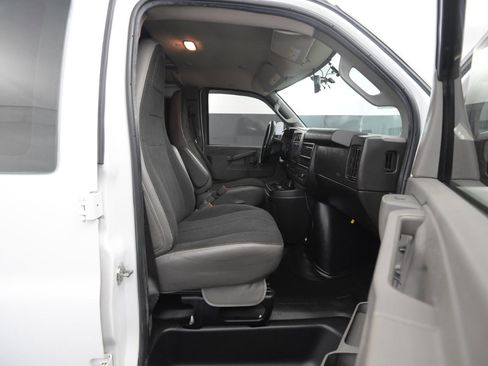 Used 2020 Chevrolet Express 2500 w/ Driver Convenience Package image 18