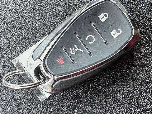 Used 2018 Chevrolet Equinox LT AWD/4WD image 38