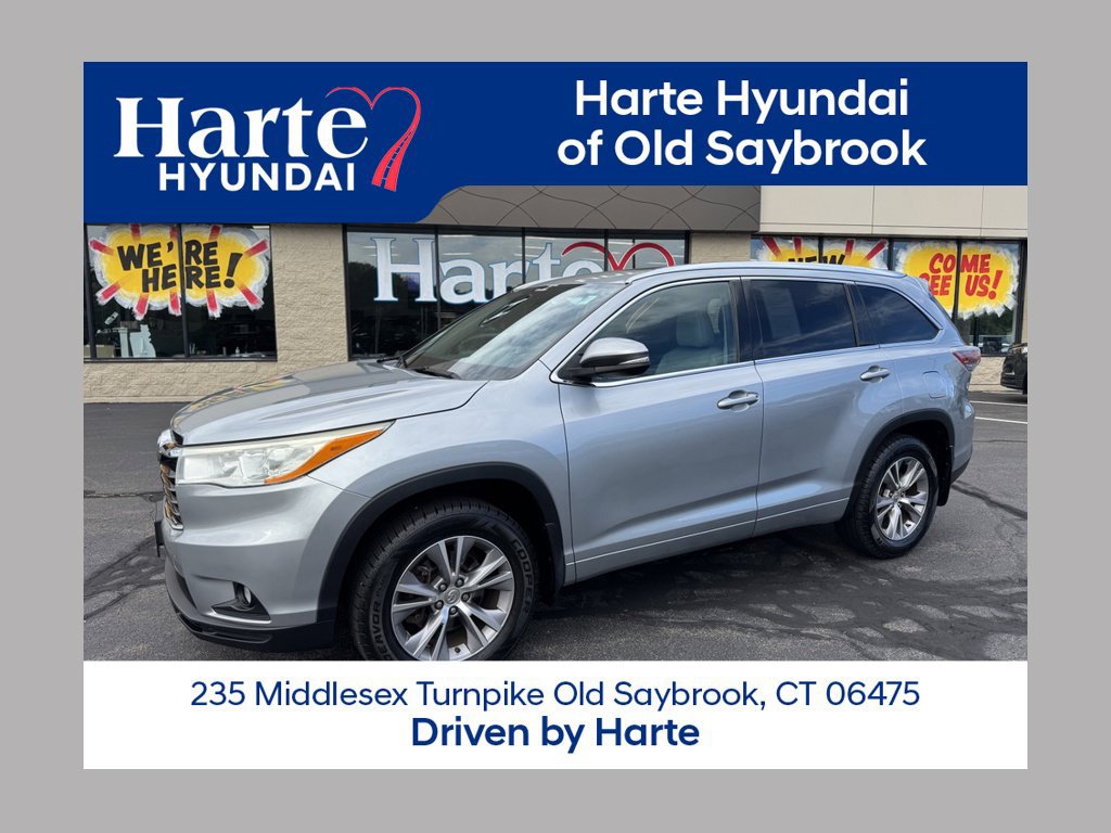 Used 2014 Toyota Highlander XLE AWD/4WD image 1
