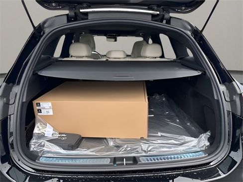 New 2025 Mercedes-Benz GLC 300 4MATIC image 44