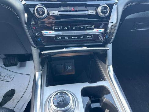 Used 2023 Ford Explorer Platinum w/ Technology Package image 19