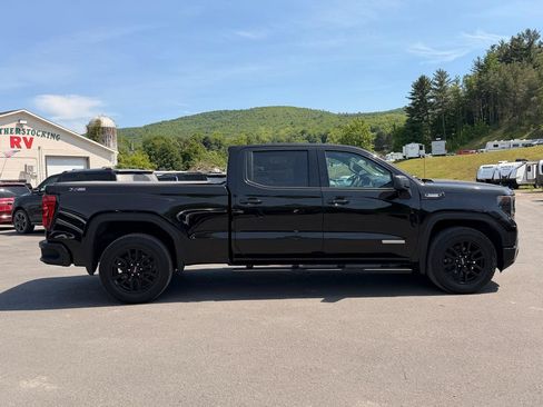 Used 2024 GMC Sierra 1500 Elevation w/ X31 Off-Road Package AWD/4WD image 2