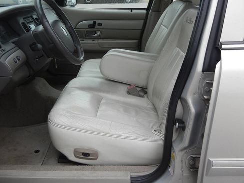 Used 2008 Mercury Grand Marquis LS RWD image 27