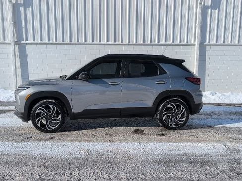Certified 2024 Chevrolet TrailBlazer RS w/ Convenience Package image 3