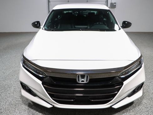 Used 2022 Honda Accord Sport image 4
