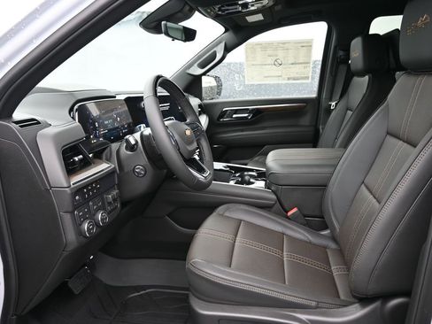 New 2026 Chevrolet Suburban High Country image 15