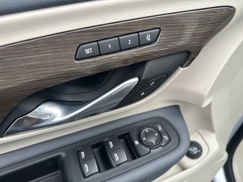 Certified 2024 GMC Terrain Denali w/ Denali Premium Package AWD/4WD image 19