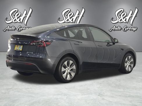 Used 2024 Tesla Model Y Long Range AWD/4WD image 14