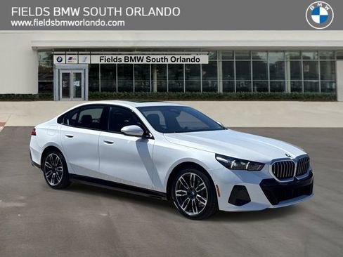 New 2027 BMW 530i RWD image 1