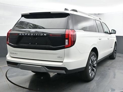 New 2026 Ford Expedition Max Platinum w/ Driver's Package AWD/4WD image 9