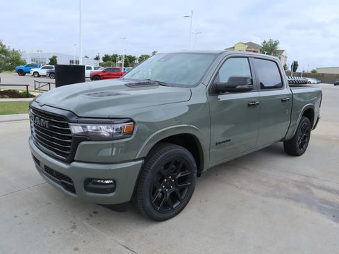 New 2026 RAM 1500 Laramie AWD/4WD image 11
