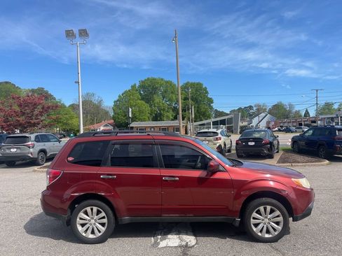 Used 2012 Subaru Forester 2.5X Premium image 3