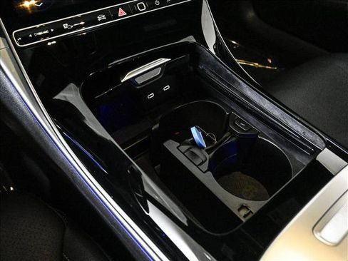 Certified 2025 Mercedes-Benz CLE 300 4MATIC Coupe image 13