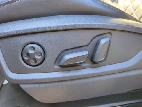 Used 2023 Audi SQ5 Prestige w/ Prestige Package image 27