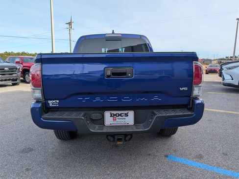 Used 2023 Toyota Tacoma TRD Off-Road image 4