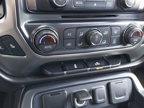 Used 2018 Chevrolet Silverado 1500 LT w/ All Star Edition image 23