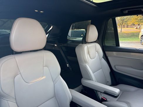 Certified 2025 Volvo XC90 T8 Ultra w/ Lounge Package image 12
