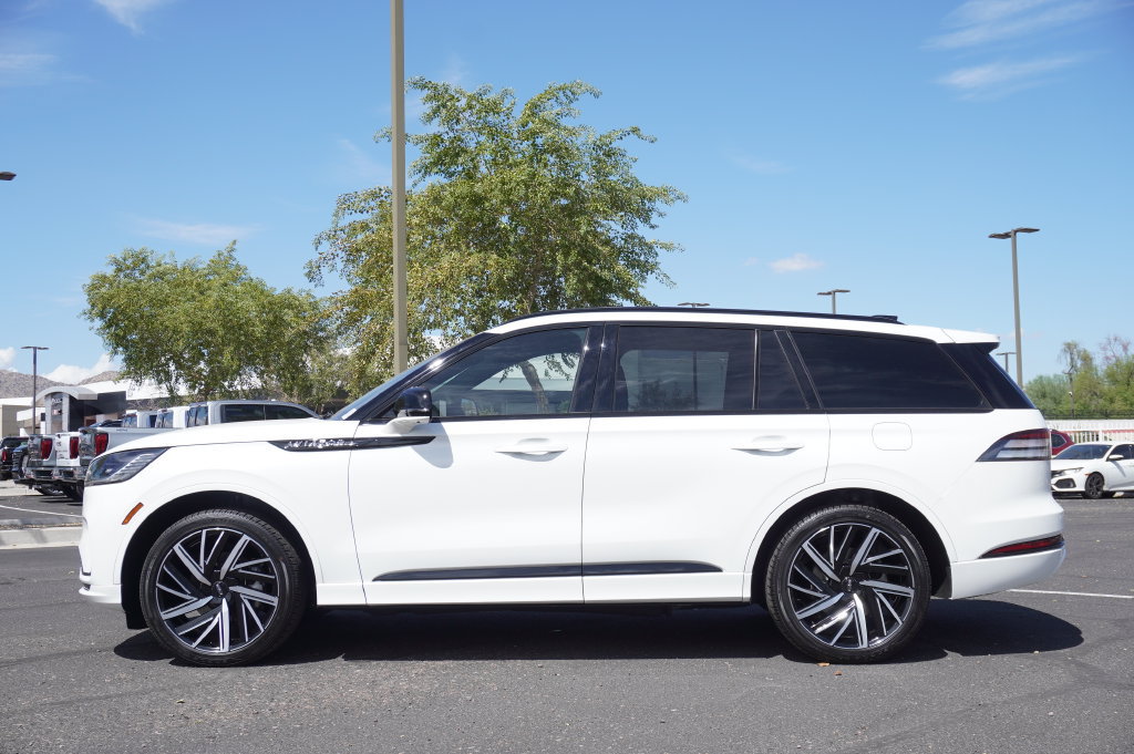 Used 2026 Lincoln Aviator Black Label w/ Jet Appearance Package AWD/4WD image 2