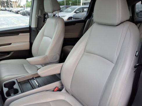 Used 2019 Honda Odyssey EX-L image 9