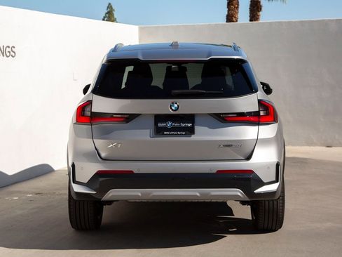 Certified 2025 BMW X1 xDrive28i w/ Technology Package image 7