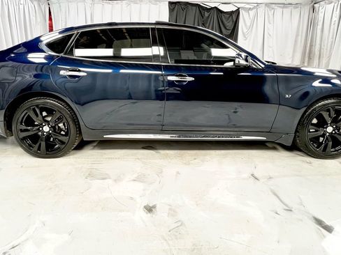 Used 2017 INFINITI Q70 L 3.7 image 5