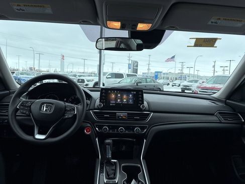 Used 2018 Honda Accord EX image 27