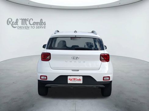 New 2025 Hyundai Venue SEL image 4
