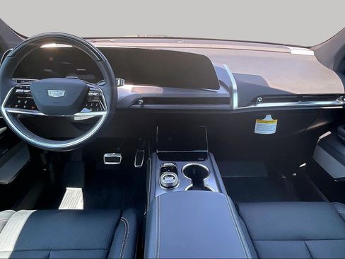 Used 2026 Cadillac Vistiq Sport w/ LPO, Floor Liner Package AWD/4WD image 14