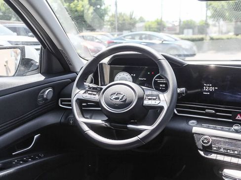 Certified 2023 Hyundai Elantra Limited FWD image 19