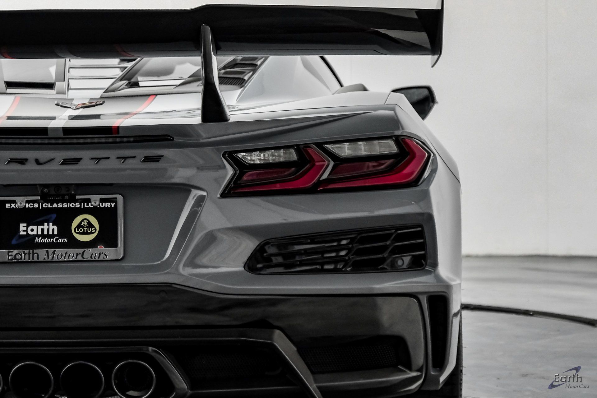 Used 2025 Chevrolet Corvette ZR1 w/ ZR1 Carbon Fiber Aero Package RWD image 18