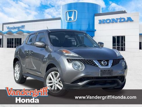 Used 2017 Nissan Juke S FWD image 1