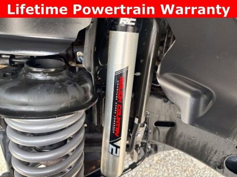 Used 2024 Jeep Gladiator Rubicon w/ Technology Group image 16