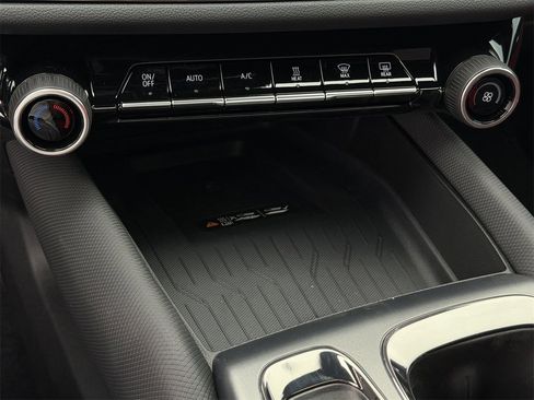 New 2026 Chevrolet Equinox EV RS image 17