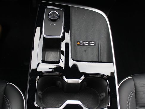 Certified 2025 Buick Enclave Sport Touring w/ Power Package image 23