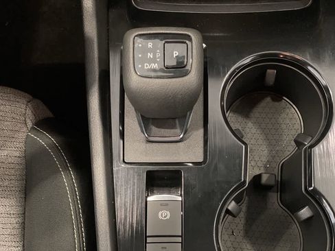 Used 2022 Nissan Rogue SV image 22